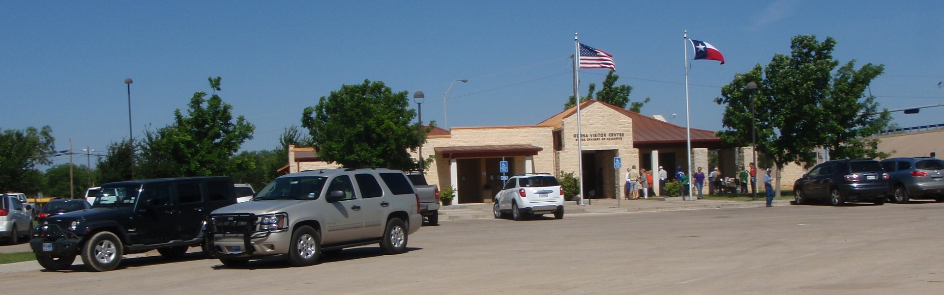 Ozona Visitor Center Exterior Banner